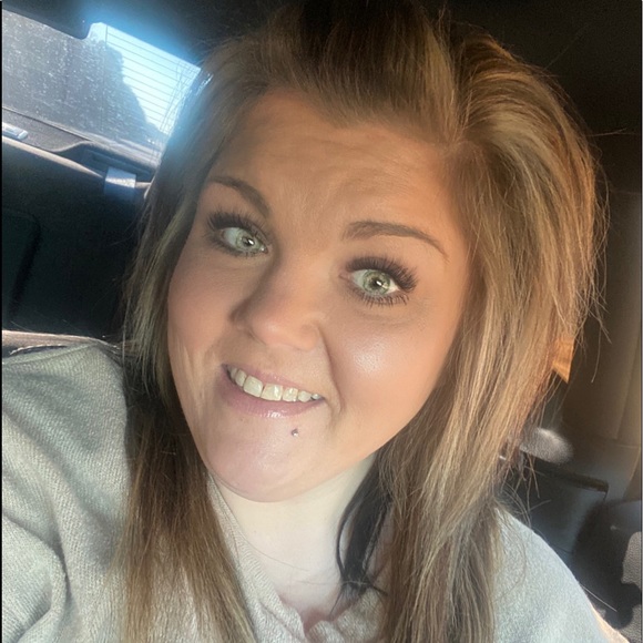 Meet your Posher, Tami - Picture 2 of 2